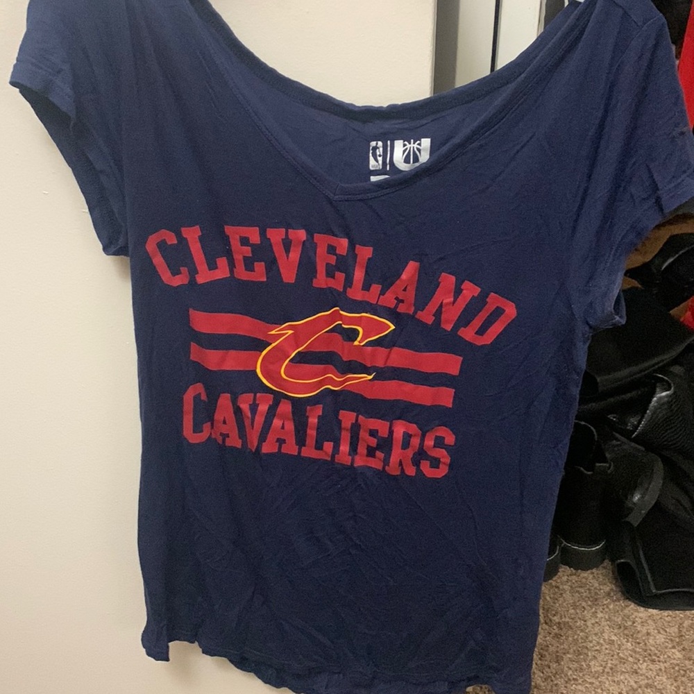 Blue Cleveland Cavaliers tshirt
